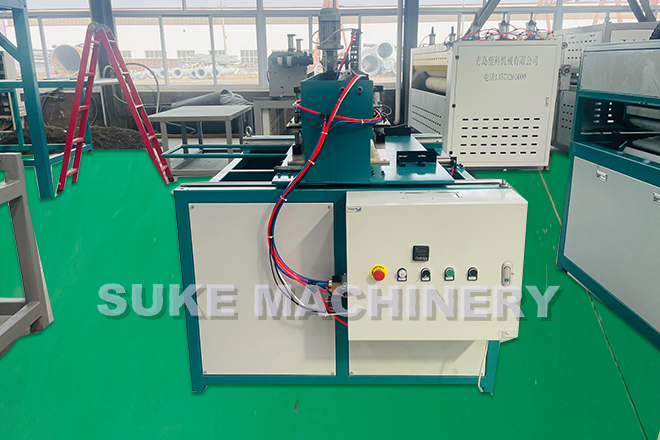 切割機.jpg 切割機.jpg